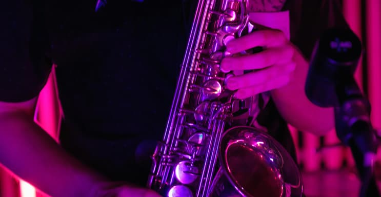 Improving Intonation in Saxophone Playing